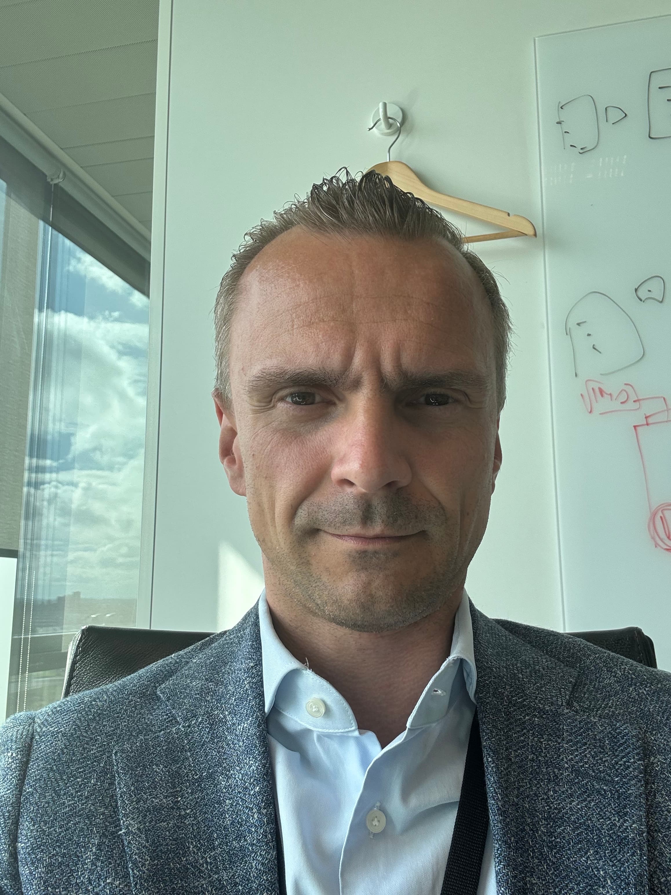 Example input selfie 1